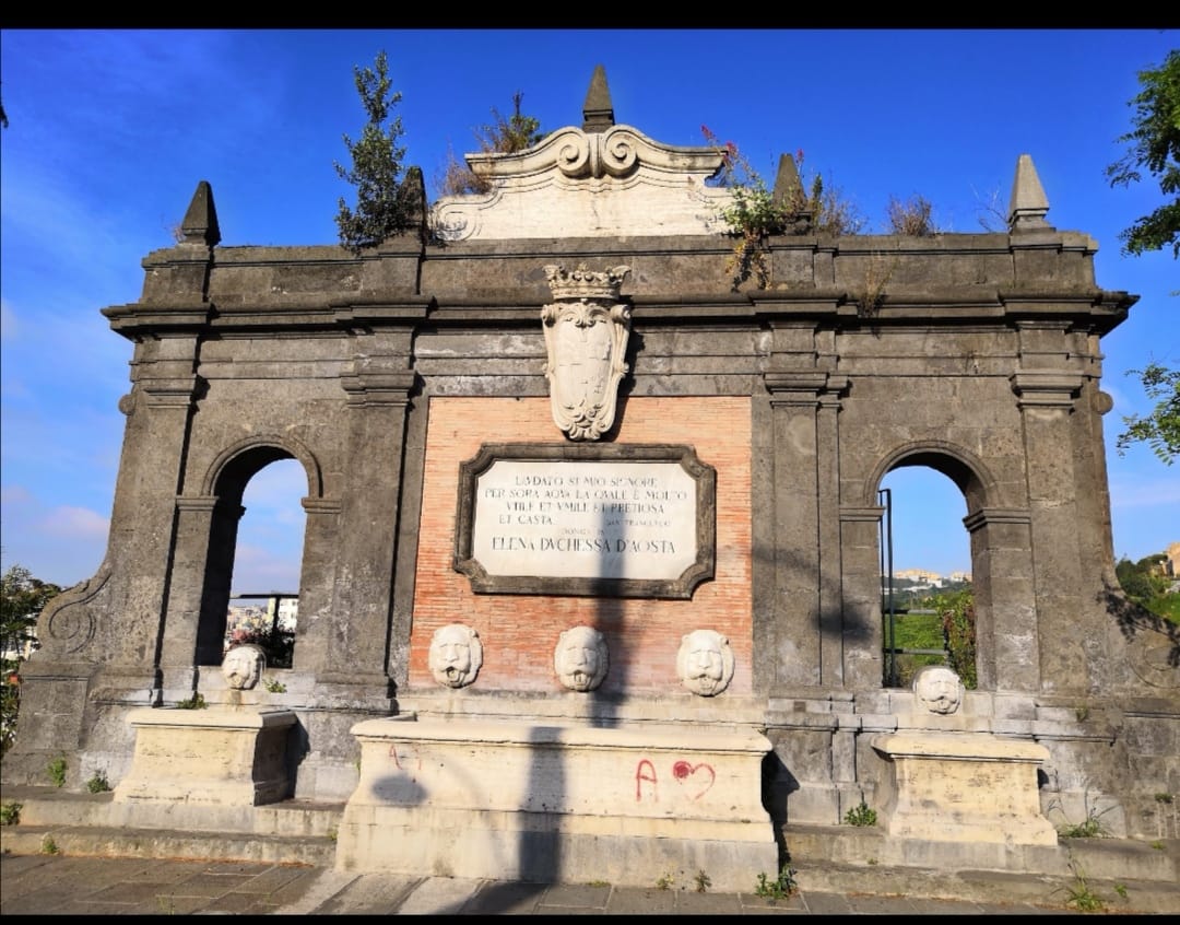 Foto Fontana Capodimonte Atlante